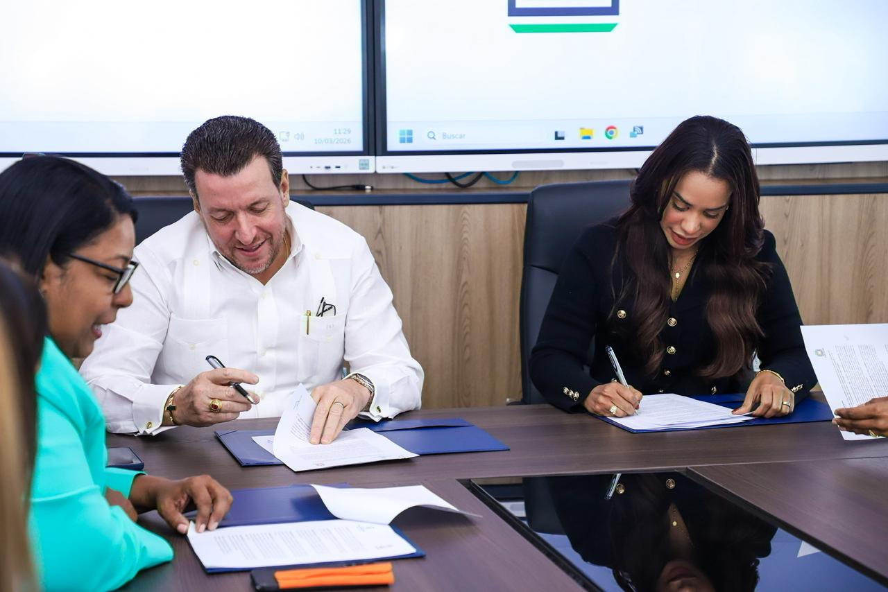 ASDN y Unicaribe colaborarán para impulsar oportunidades a jóvenes y desarrollo local